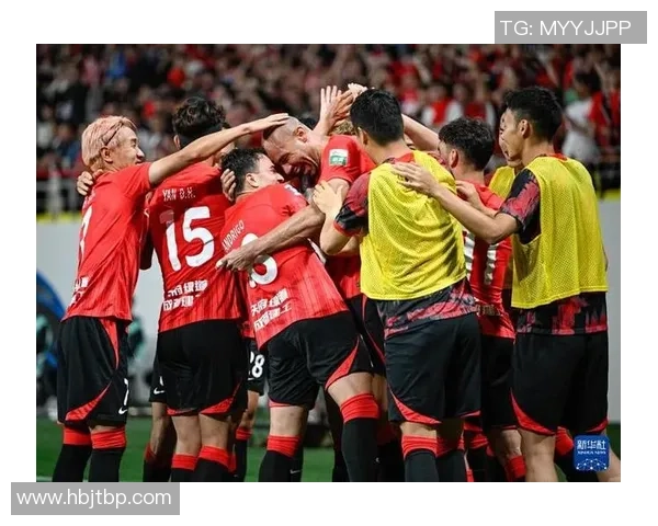 成都足球队比赛经验引发热议球迷对战术选择和球员表现展开激烈讨论