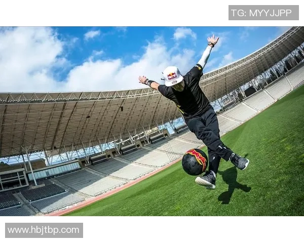 挑战足球明星同款颠球技巧一起体验运动的乐趣与魅力