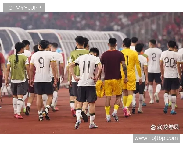 赛后分析：上海足球队与广州足球队的技术对决与战术解析